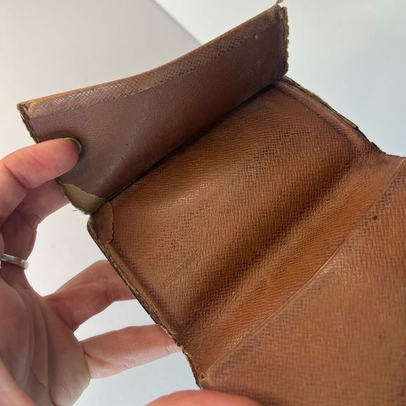 Louis Vuitton Monogram Slip Pocket - Picture 5 of 6